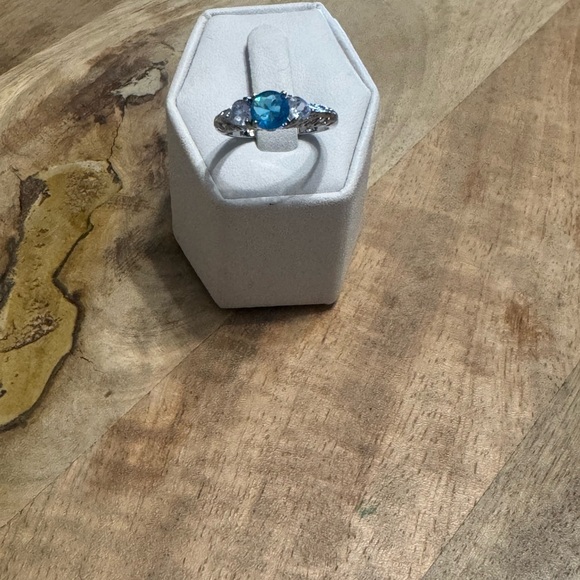 LASTACT WEDDING RING SIZE 6 - Picture 2 of 7